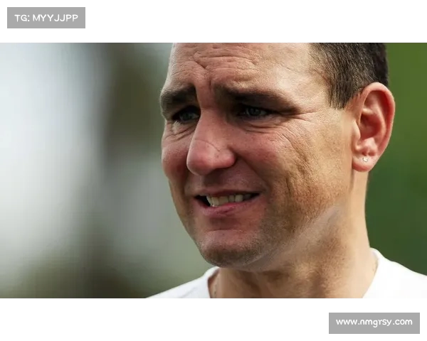 维尼修斯引领新风潮:从天赋少年到世界足坛的璀璨明星 维尼修斯引领新风潮:从天赋少年到世界足坛的璀璨明星