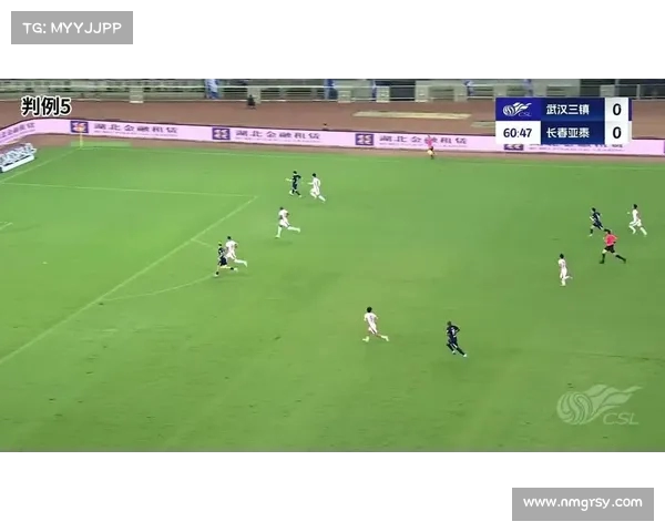 德甲点球判罚引争议 多方观点激辩公平与裁判判定标准 德甲点球判罚引争议 多方观点激辩公平与裁判判定标准